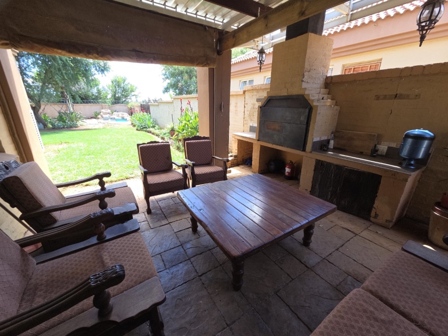 3 Bedroom Property for Sale in Langenhovenpark Free State